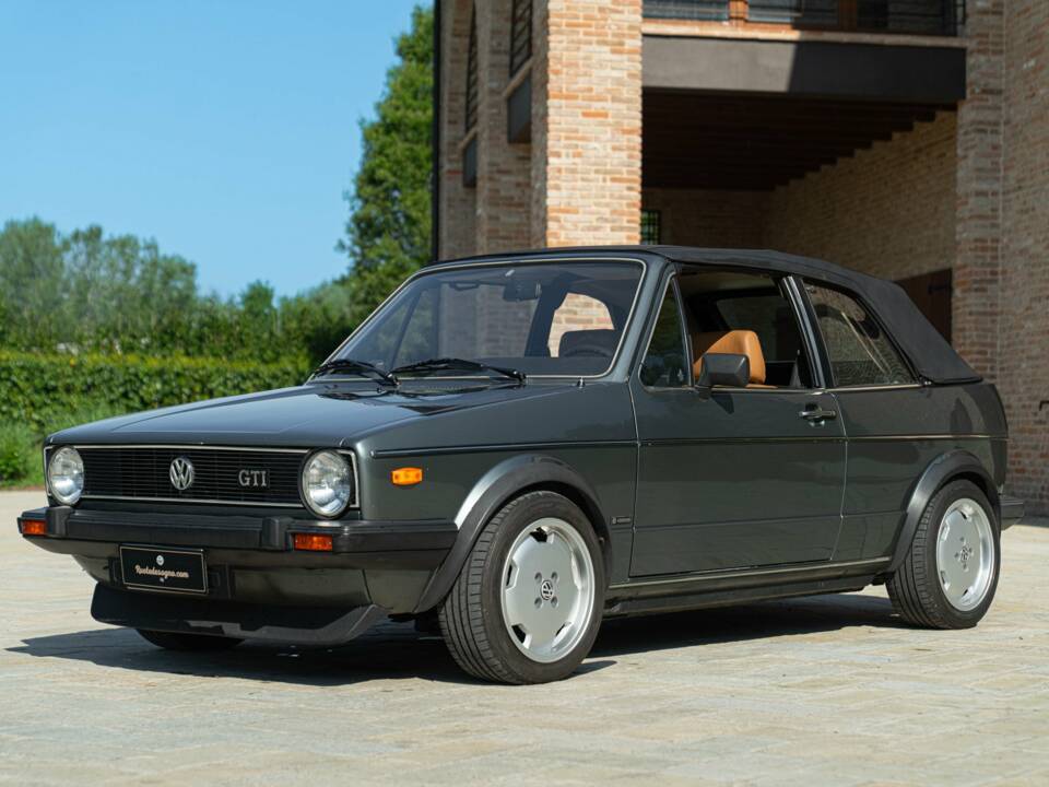 Image 2/50 of Volkswagen Golf I Cabrio GLi 1.8 (1983)