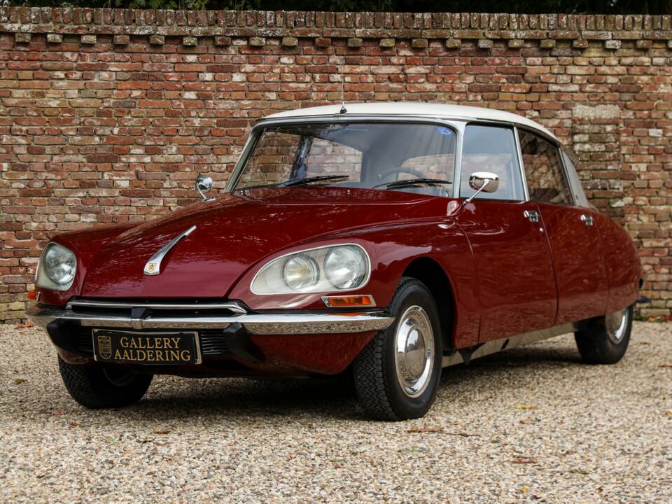 Image 5/50 de Citroën DS 21 (1971)