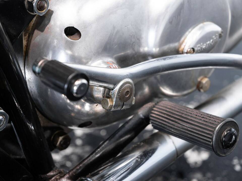 Image 34/50 of Bianchi 125 (1958)