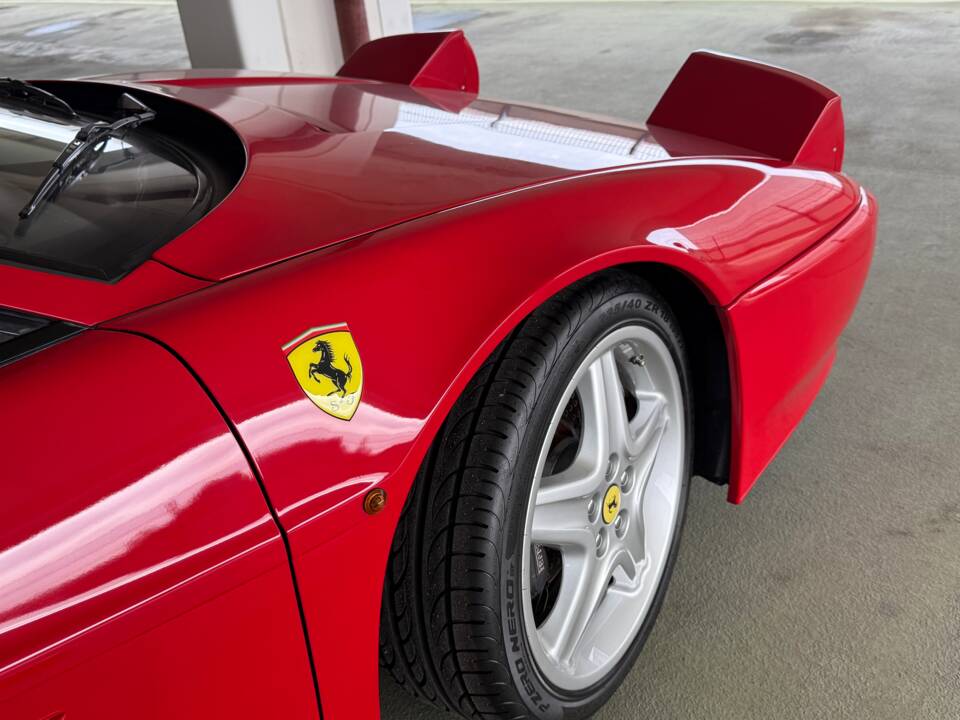 Bild 37/53 von Ferrari 512 TR (1994)