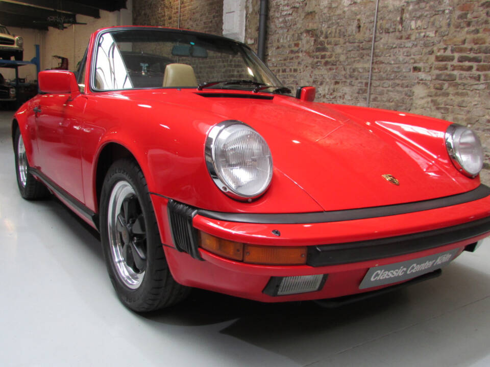 Bild 21/22 von Porsche 911 Carrera 3.2 (1986)