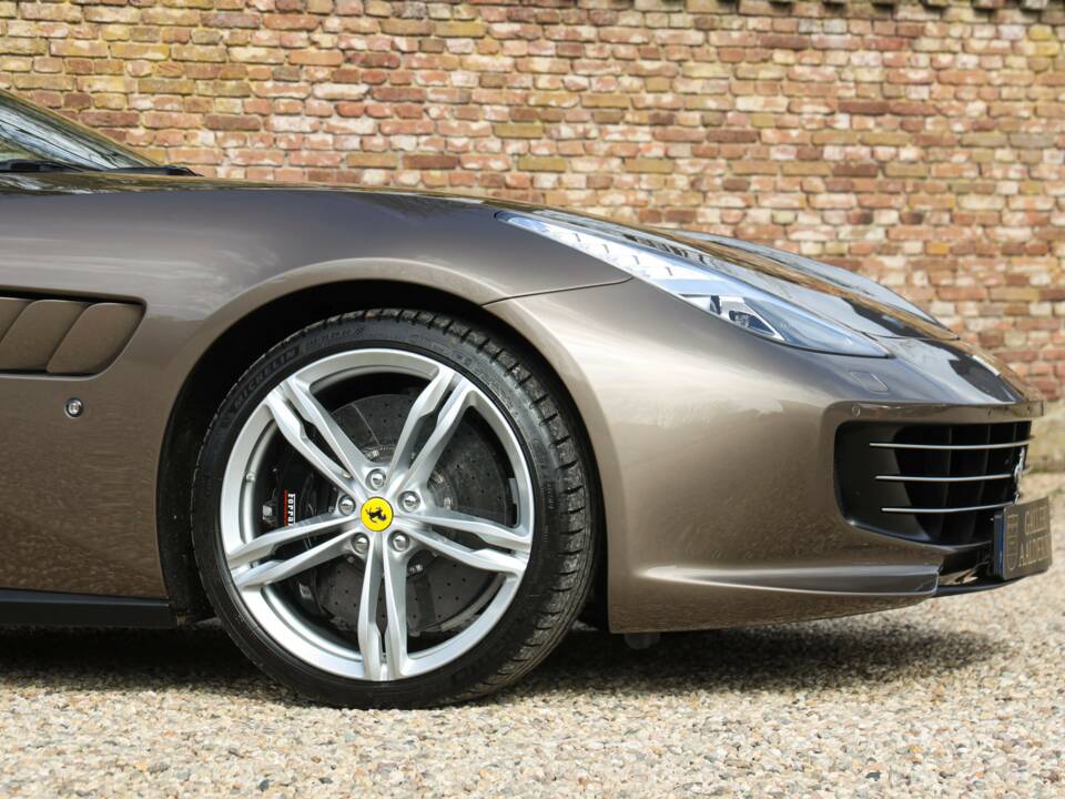 Imagen 22/50 de Ferrari GTC4Lusso (2018)