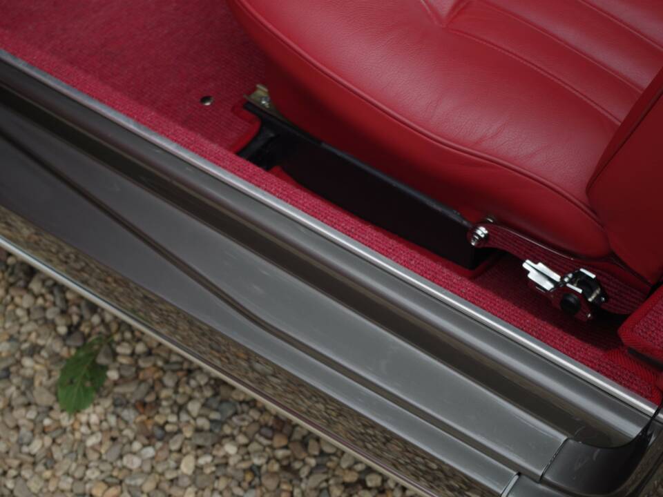 Image 26/50 of Mercedes-Benz 190 SL (1959)