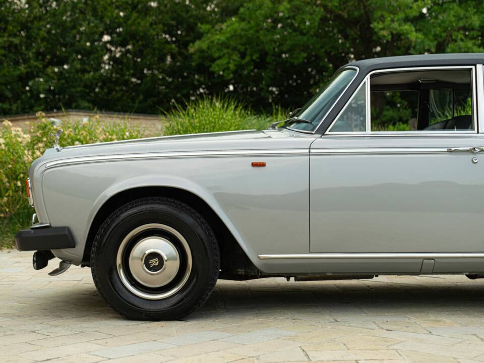 Image 25/50 of Rolls-Royce Silver Wraith II (1979)