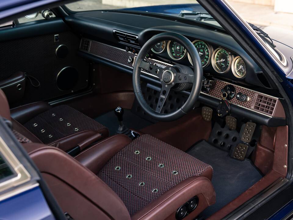 Image 14/32 of Porsche 911 Singer (2023)