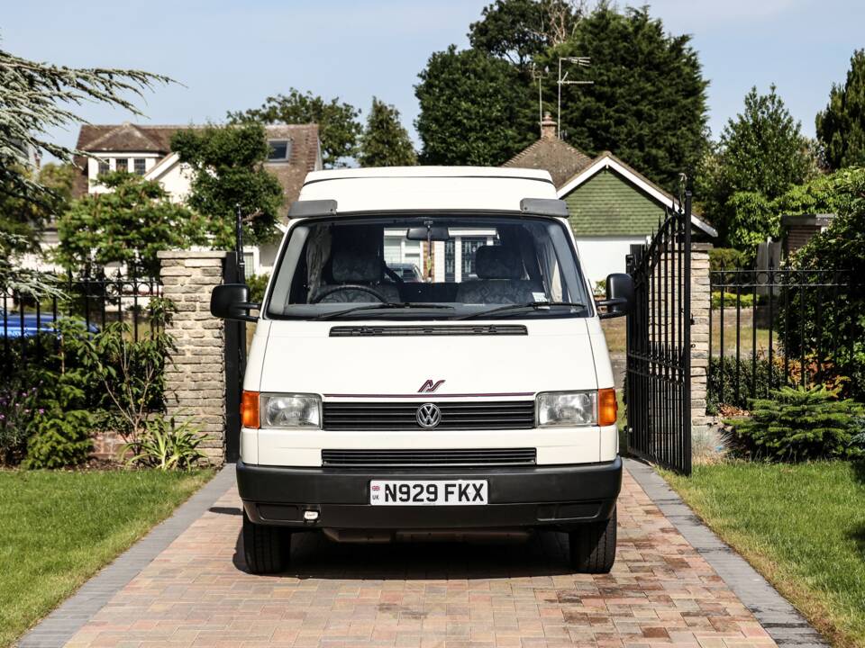 Image 6/37 of Volkswagen T4 California 2.0 (1996)