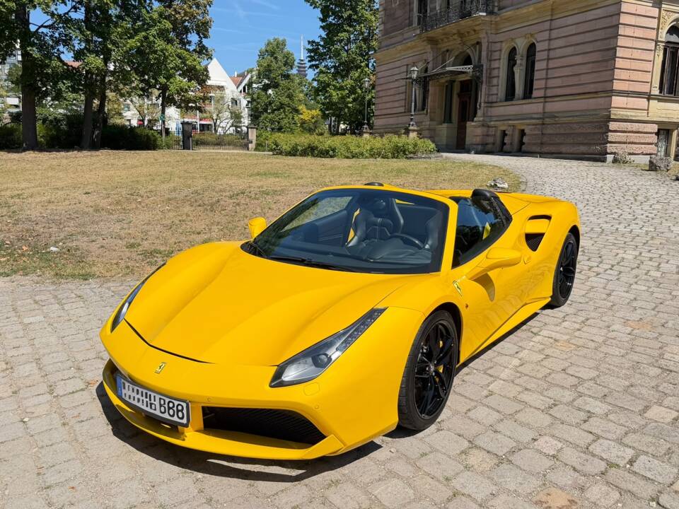 Image 1/18 of Ferrari 488 Spider (2018)