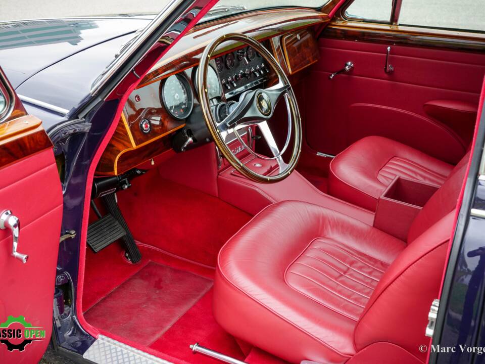 Image 5/42 of Jaguar Mk II 3.8 (1963)