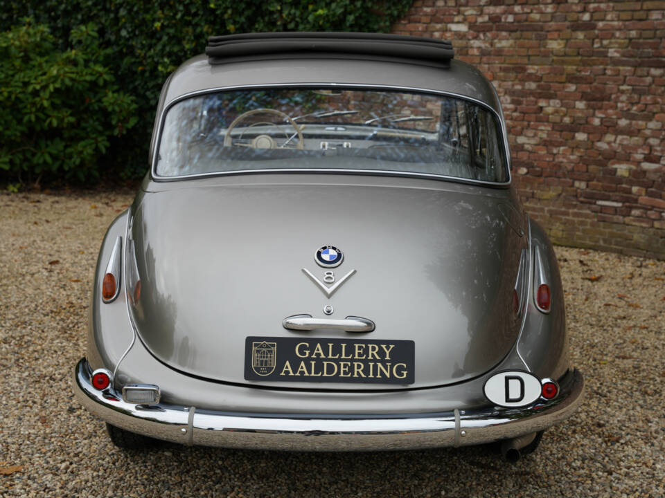 Immagine 15/50 di BMW 501 V8 (1965)