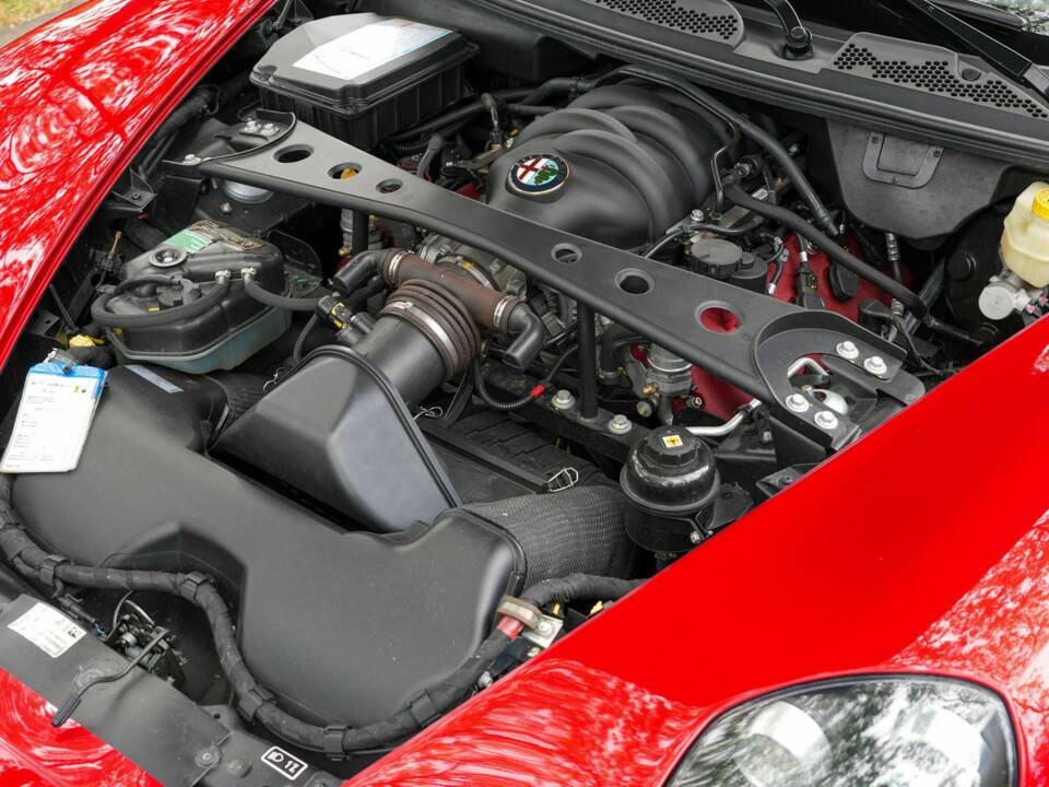 Image 37/50 of Alfa Romeo 8C Spider (2010)