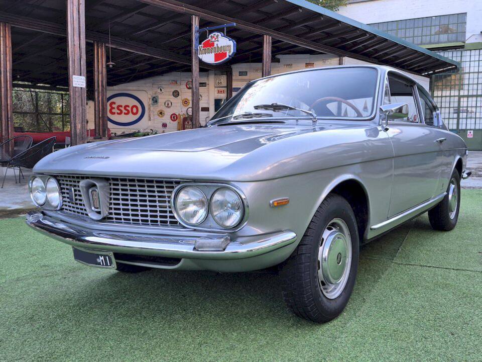 Image 6/54 de FIAT 1300 Vignale (1965)