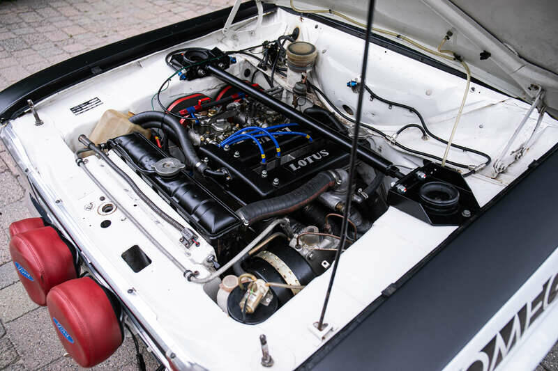 Image 17/40 of Ford Escort Twin Cam (1968)