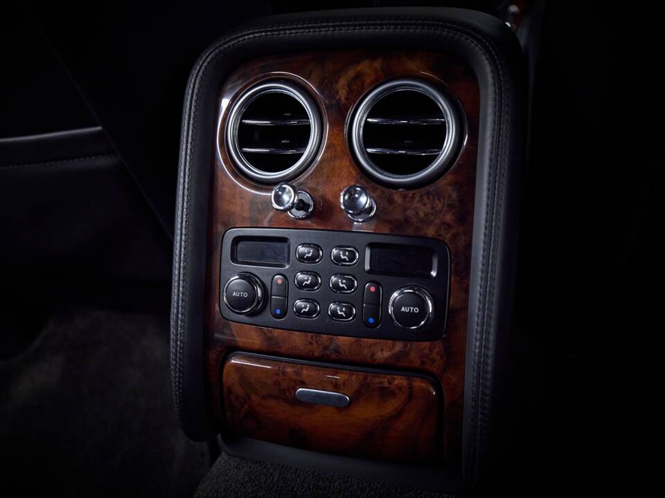 Image 42/100 of Bentley Continental Flying Spur (2008)