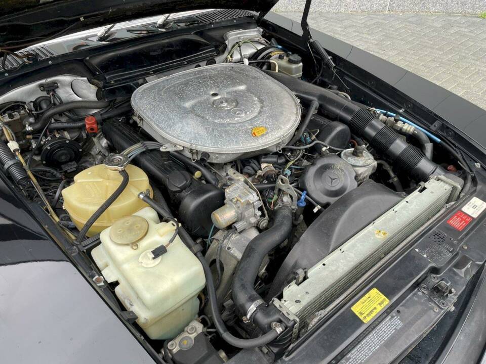 Afbeelding 25/36 van Mercedes-Benz 560 SL (1986)