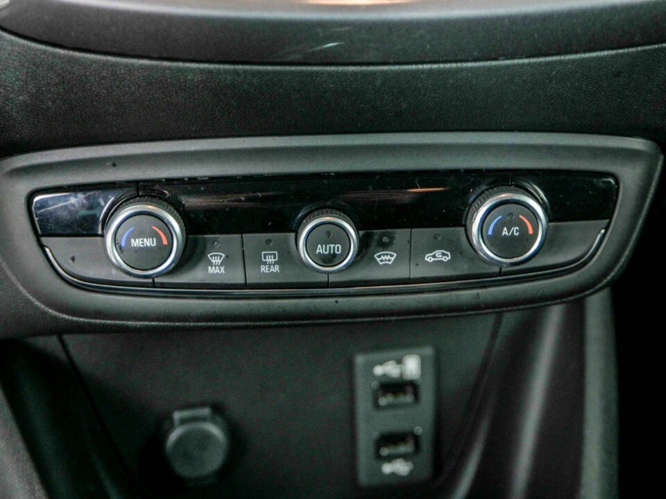 Bild 33/50 von Opel Crossland X 1.2 Turbo (2018)