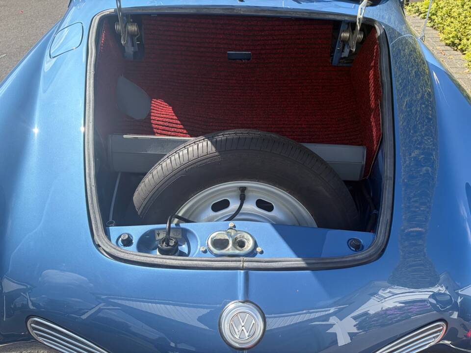 Immagine 7/15 di Volkswagen Karmann Ghia 1600 (1970)