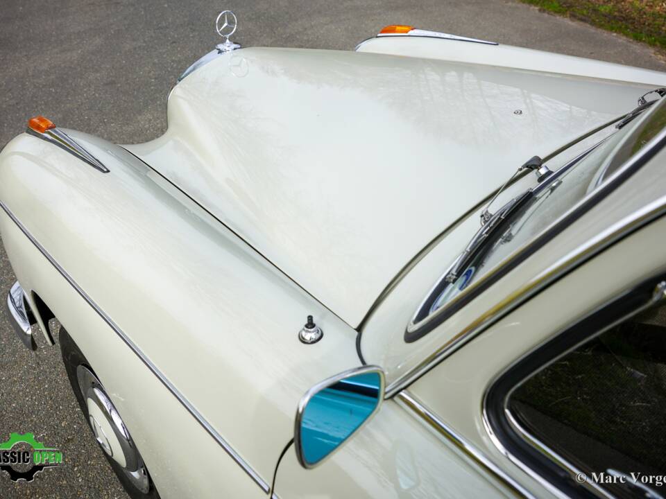 Bild 27/44 von Mercedes-Benz 220 S (1958)