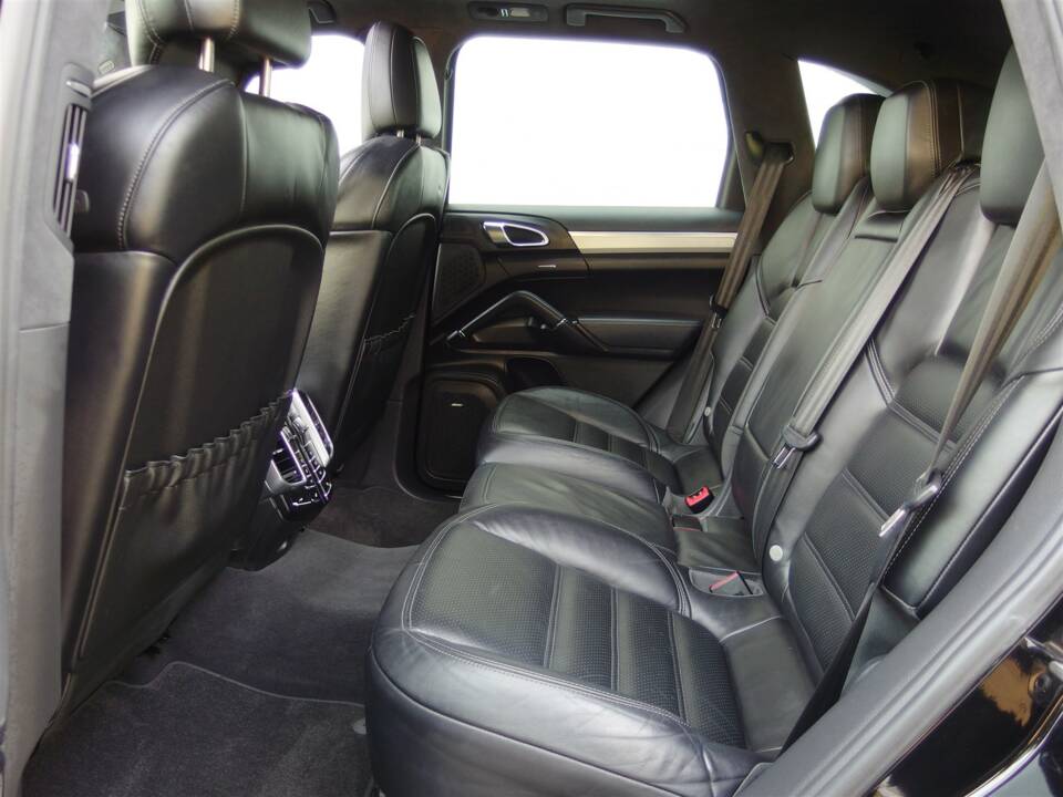 Imagen 59/97 de Porsche Cayenne Turbo (2011)