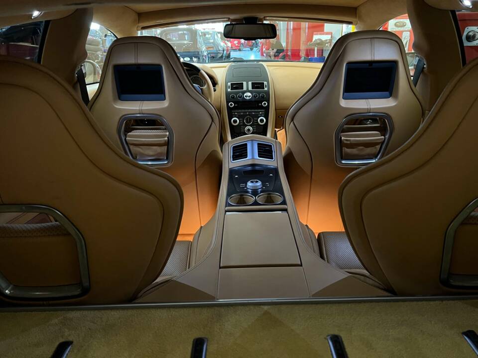 Imagen 16/17 de Aston Martin Rapide (2011)