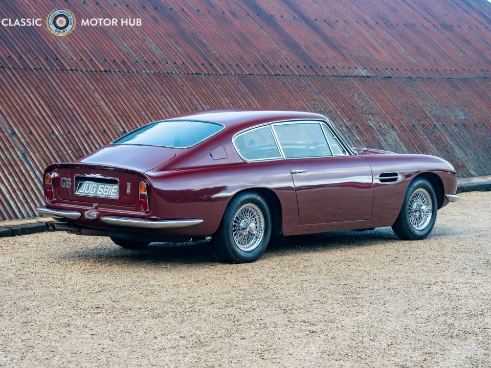 Afbeelding 4/50 van Aston Martin DB 6 (1967)