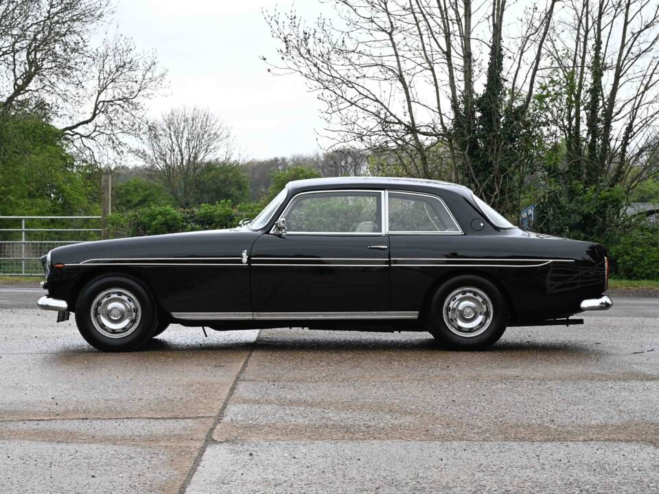 Image 2/40 of Bristol 410 (1968)