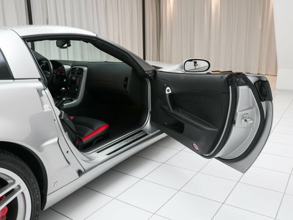 Bild 9/16 von Chevrolet Corvette Z06 (2007)