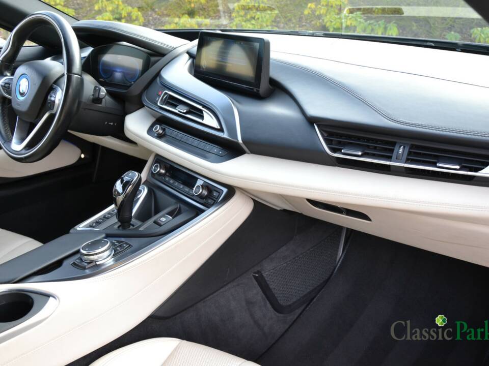 Afbeelding 25/50 van BMW i8 Coupé (2015)