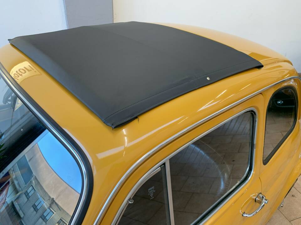 Image 6/21 of FIAT 500 L (1971)
