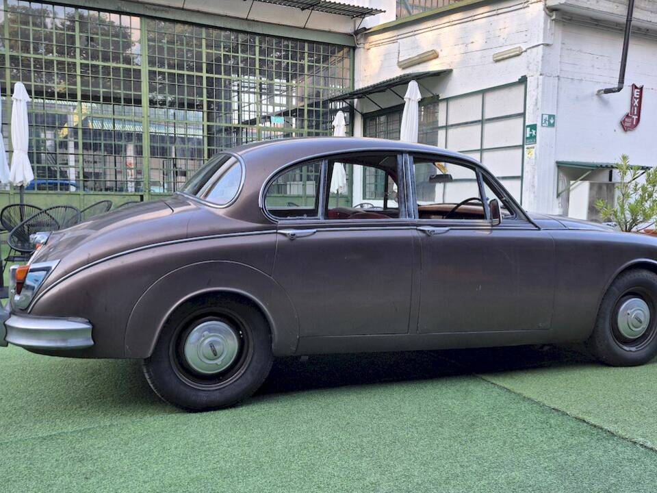Bild 13/76 von Jaguar Mk II 2.4 (1963)