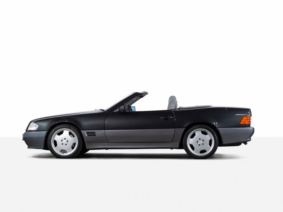 Image 4/56 de Mercedes-Benz 500 SL (1993)