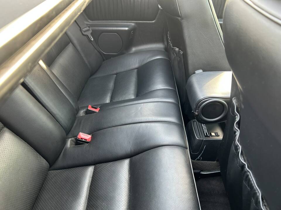 Bild 5/5 von Mercedes-Benz E 200 (1994)