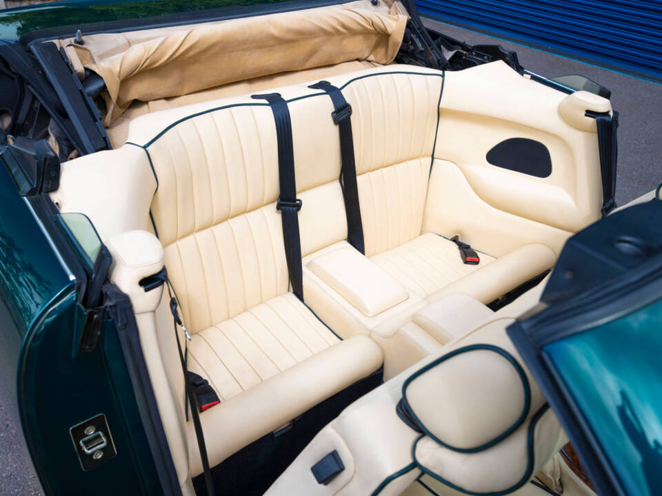 Bild 10/31 von Aston Martin Virage Volante (1995)