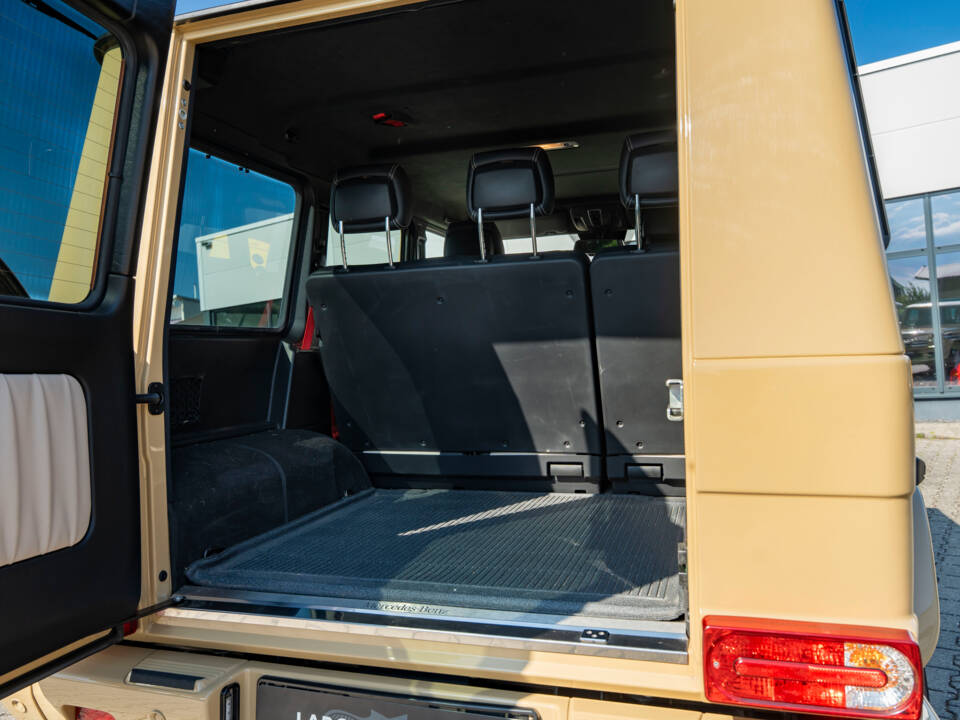 Image 30/33 of Mercedes-Benz G 500 (LWB) (2017)