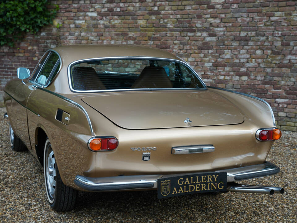 Image 32/50 of Volvo 1800 E (1972)