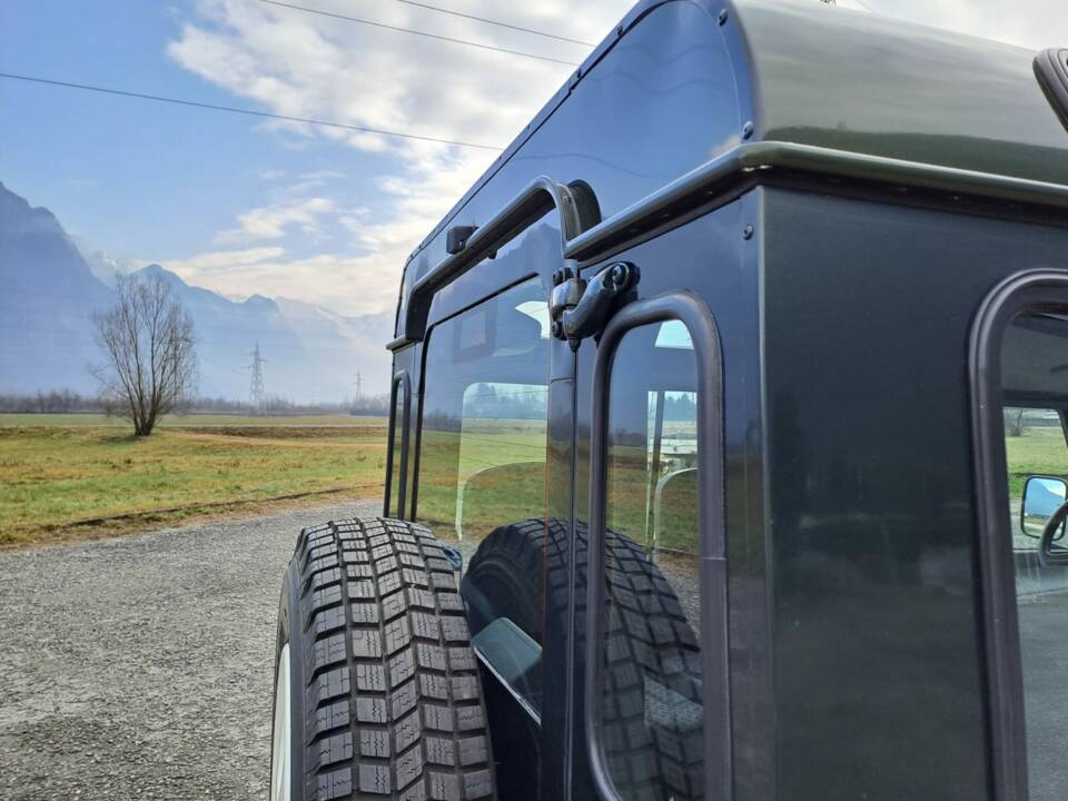 Immagine 20/83 di Land Rover Defender 90 Td5 (1999)