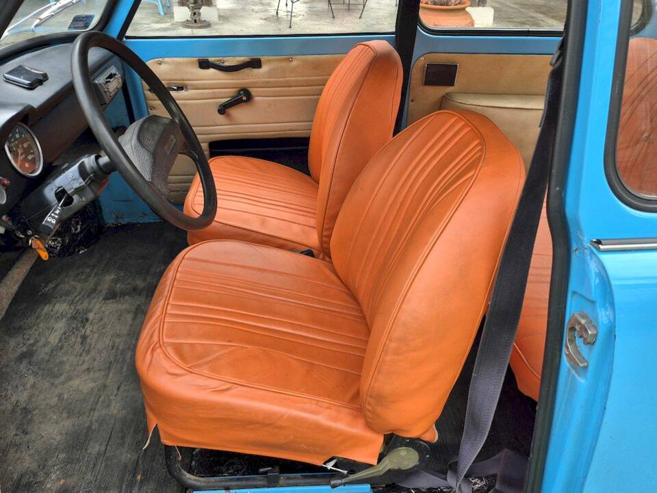 Image 26/45 of Trabant 601 (1966)