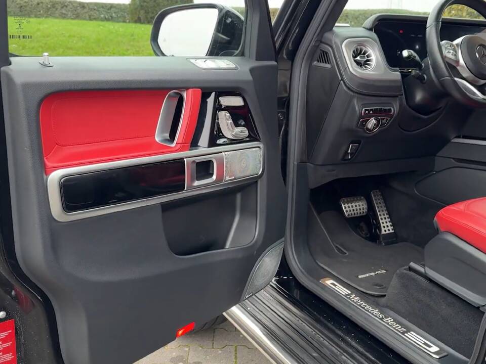 Image 8/13 of Mercedes-Benz G 400 d (LWB) (2021)