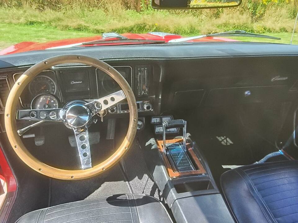 Image 2/8 of Chevrolet Camaro SS 427 (1969)