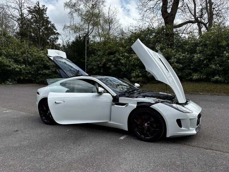Image 10/50 of Jaguar F-Type (2014)