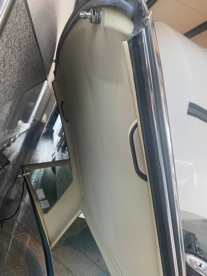 Image 14/19 of Mercedes-Benz 560 SL (1987)