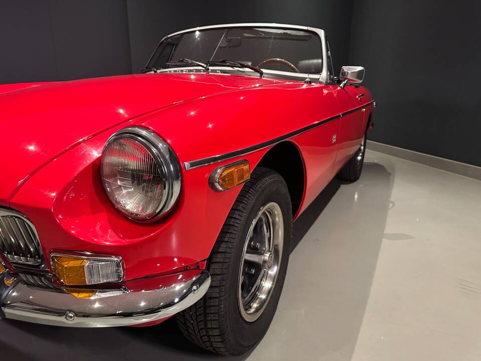 Imagen 18/49 de MG MGB (1977)