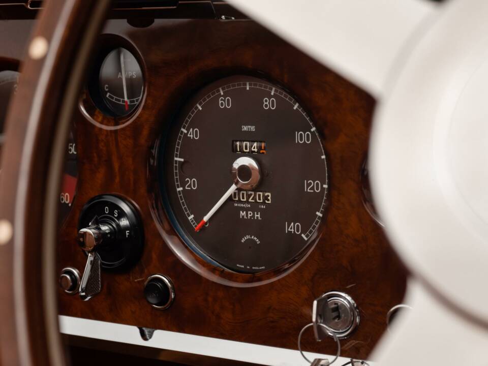 Immagine 18/41 di Jaguar XK 150 3.8 SE OTS (1960)