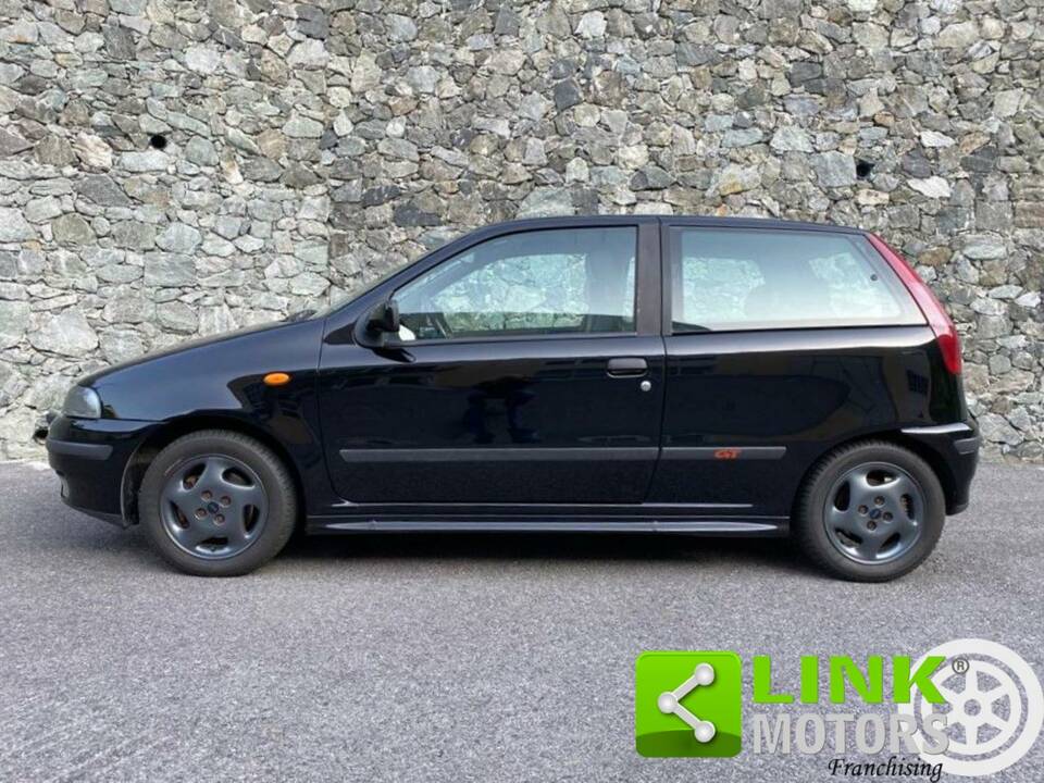 Image 3/10 de FIAT Punto 85 16V (1998)