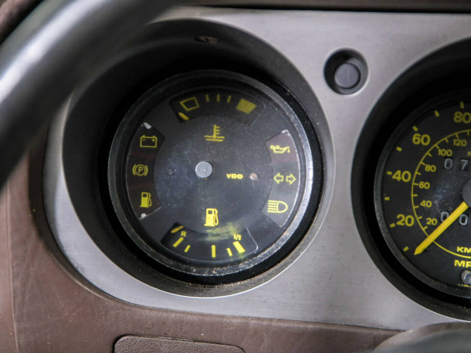 Image 20/50 de Porsche 944 (1983)