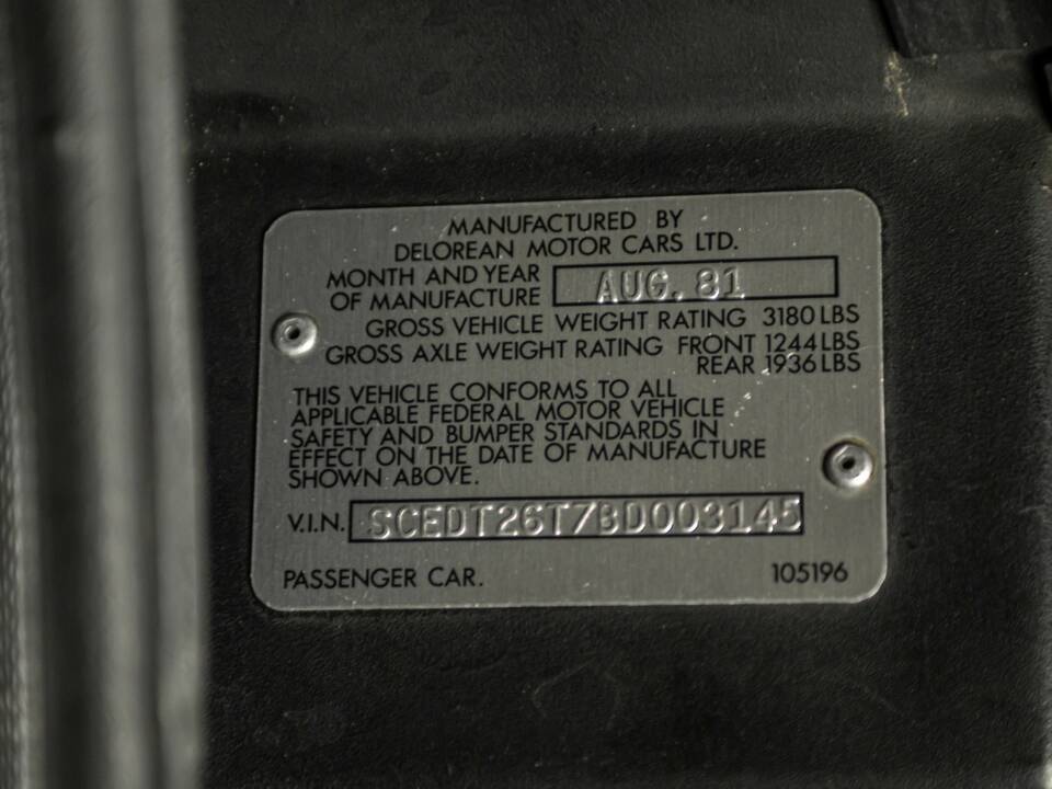 Image 55/66 of DeLorean DMC-12 (1981)