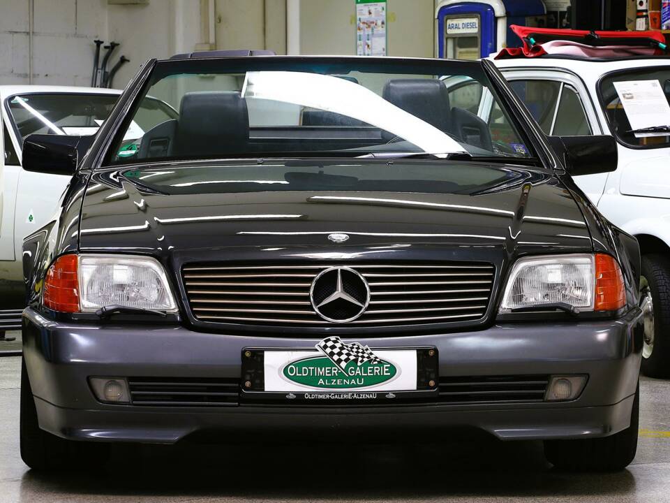 Image 2/36 of Mercedes-Benz 300 SL-24 (1993)