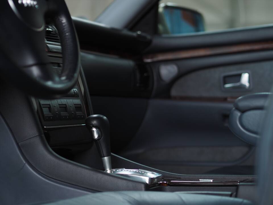 Bild 41/55 von Audi A8 3.7 quattro (2000)