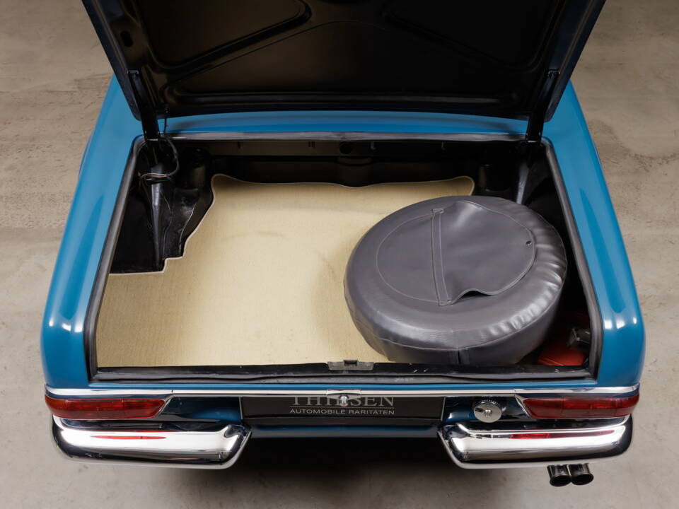 Image 35/38 of Mercedes-Benz 250 SL (1967)