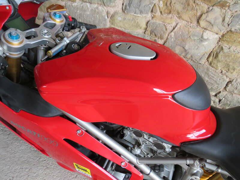 Bild 18/42 von Ducati DUMMY (2002)