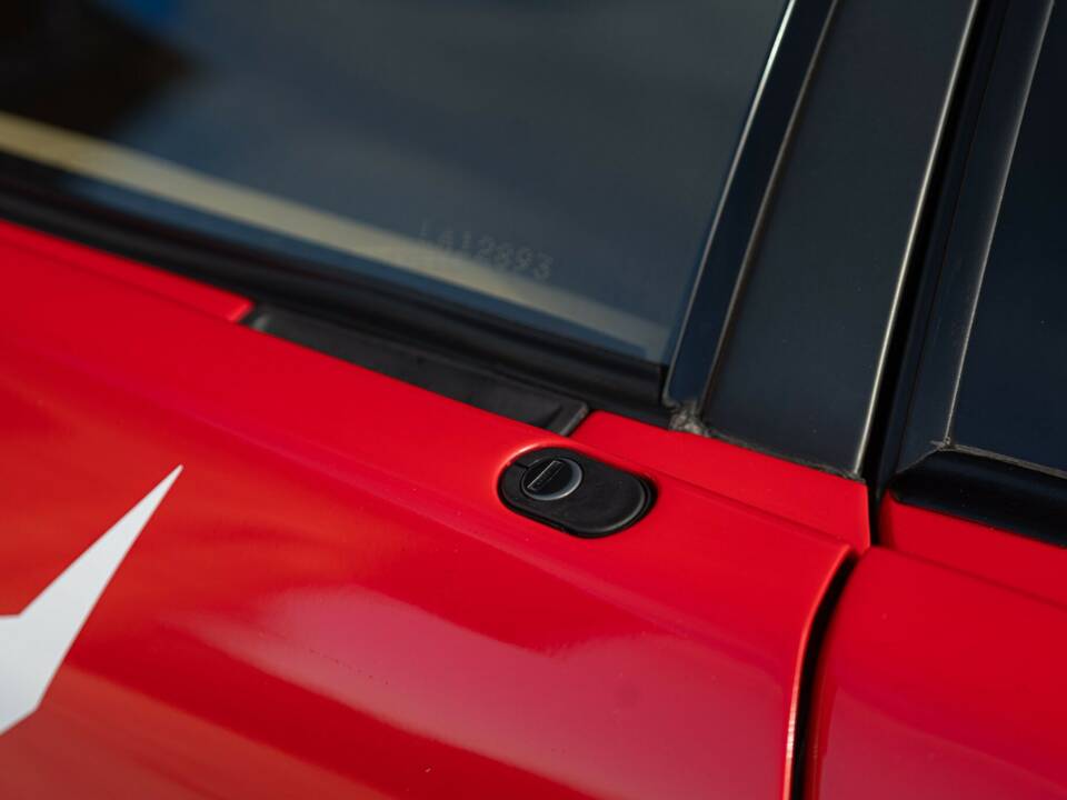 Image 39/50 of Lamborghini Diablo VT (1993)